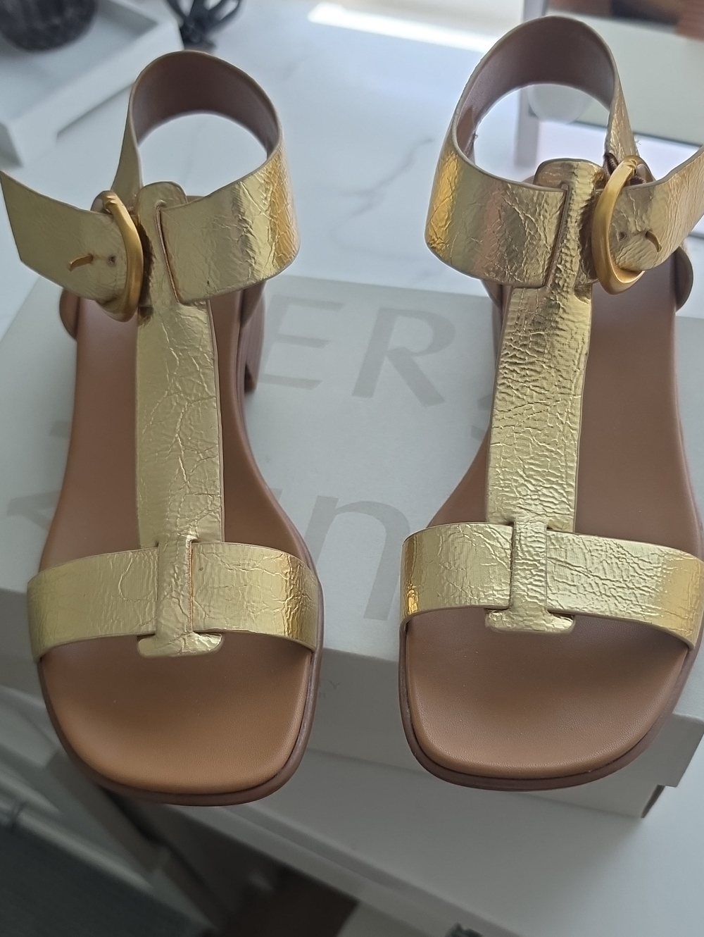 Naturalizer Brandy Melville Metallic Gold T-Strap Sandals